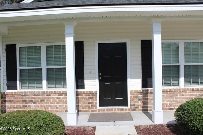 Building Photo - 282 Bridgewater Ln