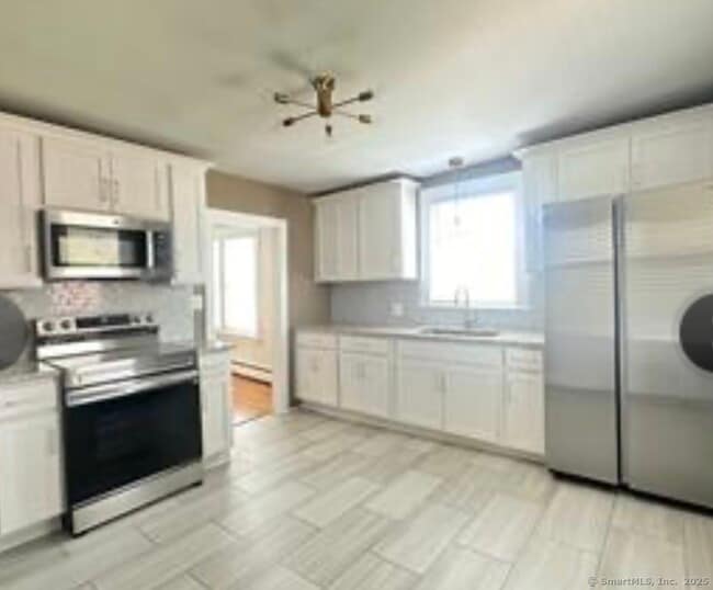 Building Photo - 251 Quinnipiac St