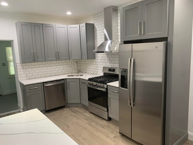 Building Photo - 2431 N 23rd St