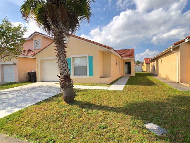 Foto del edificio - Move in Ready home in Kissimmee