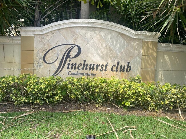 Foto del edificio - 470 S Park Rd