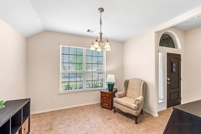 Building Photo - 9430 Summer River Dr