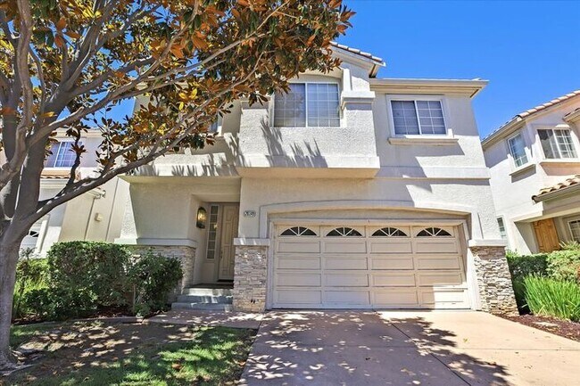 Building Photo - 4 bed/2.5 bath Single Family Home in Cuper...