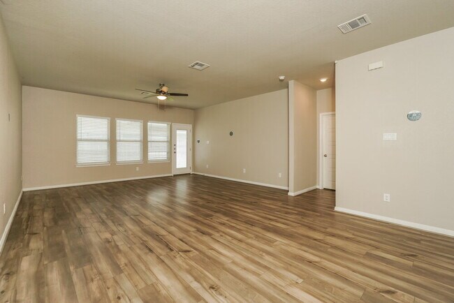 Foto del edificio - 1228 Ella Xing