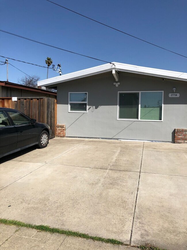 Building Photo - **All Utilities Paid**Brand New One Bedroo...