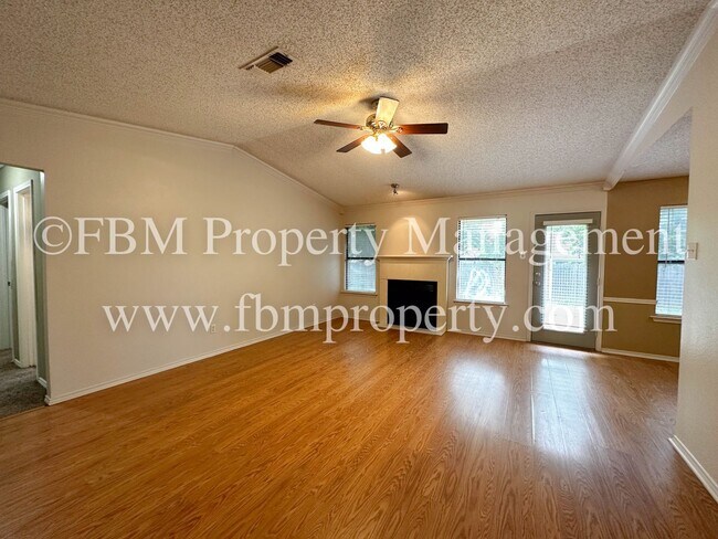 Foto del edificio - 921 Park Place - Beautiful 3 Bedroom, 2 Ba...