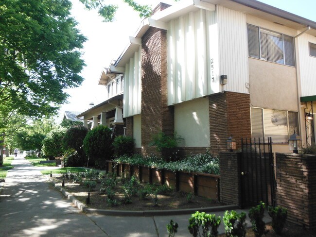 Midtown Apartment Available - 2517 U St