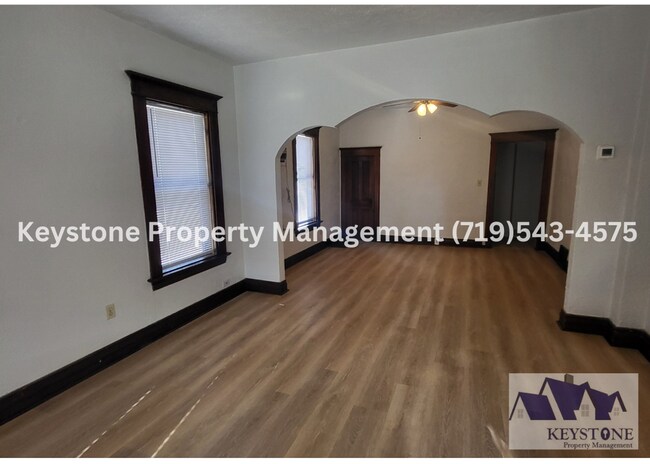 Foto del edificio - Freshly Painted Home - 2 Bedrooms/1 Bath/ ...