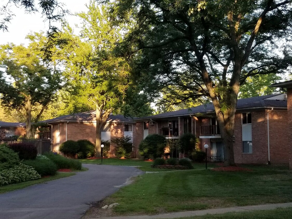 Primary Photo - Updated 2 Bedroom Condo in Ann Arbor