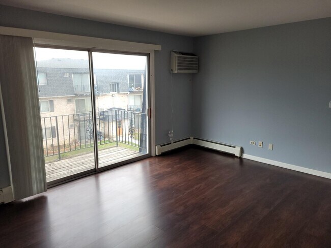 Foto del edificio - 1303 Baldwin Ct