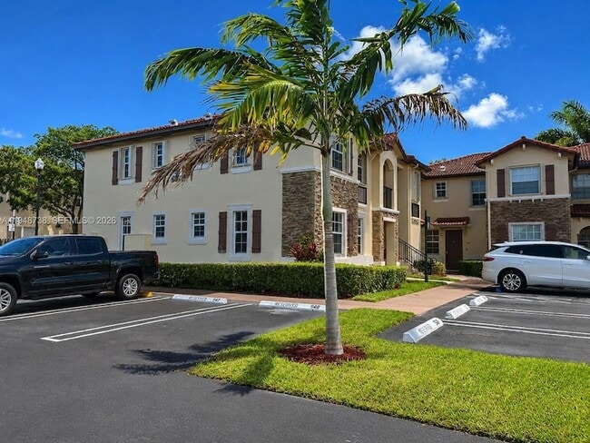 Foto del edificio - 1720 NE 33rd Ave