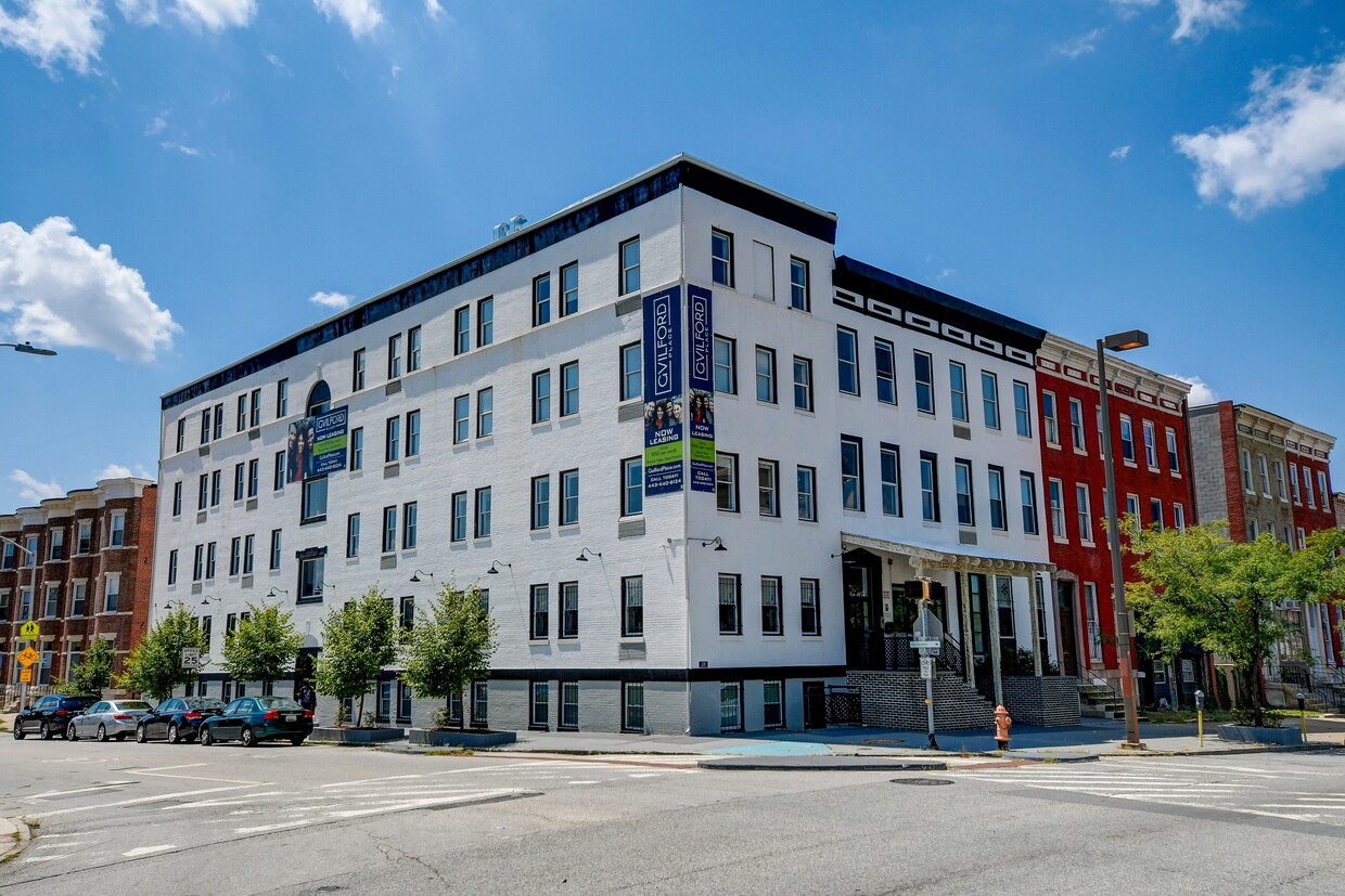 Primary Photo - 231 E North Ave