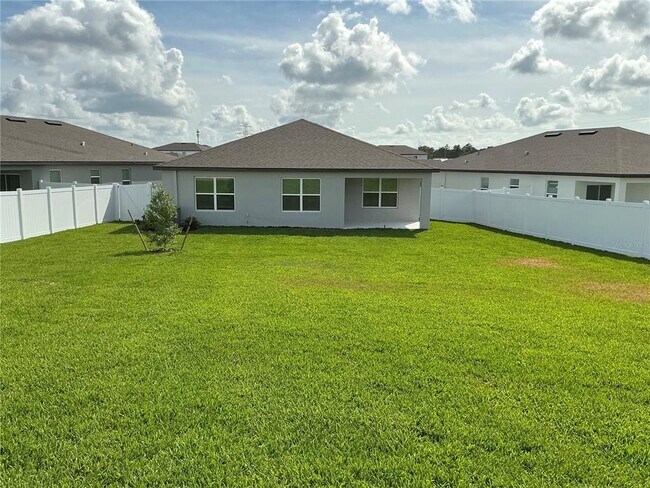 Foto del edificio - 3786 Benham Rise Rd