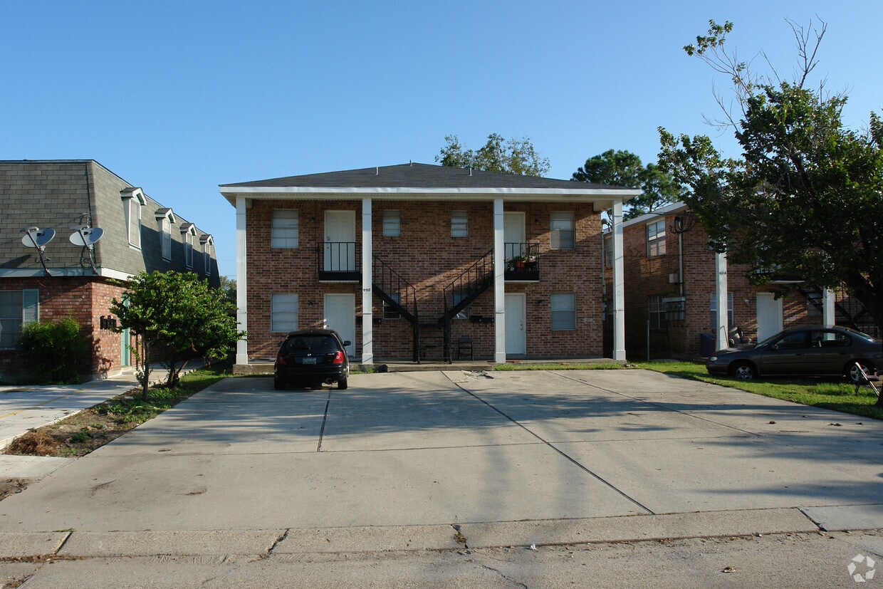 Primary Photo - 4517 Yale St