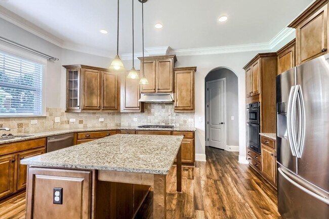 Foto del edificio - 5 Bedroom single family home in Mooresville