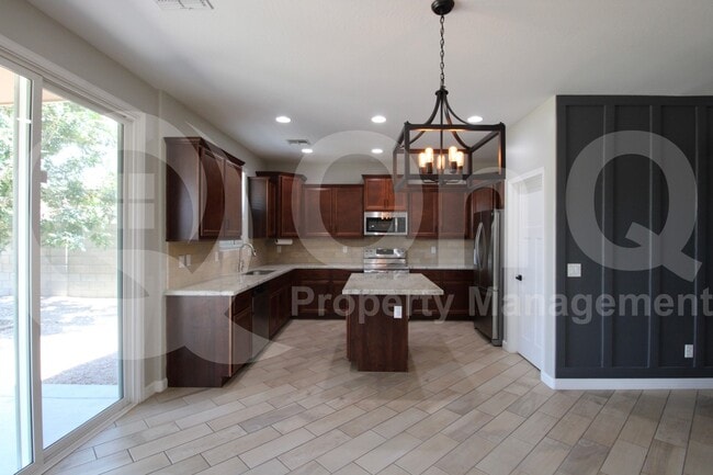 Building Photo - 24758 W Huntington Dr