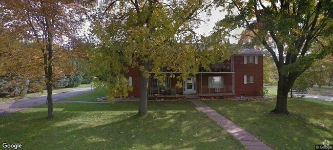 Building Photo - 610 Hawthorne Dr
