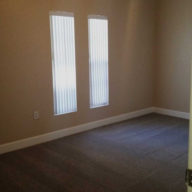 Foto del edificio - 23102 Clearwater Pl
