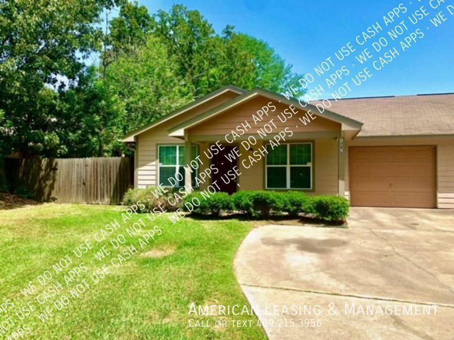 Primary Photo - Must-See 3-Bedroom 2-Bath Duplex Unit Avai...