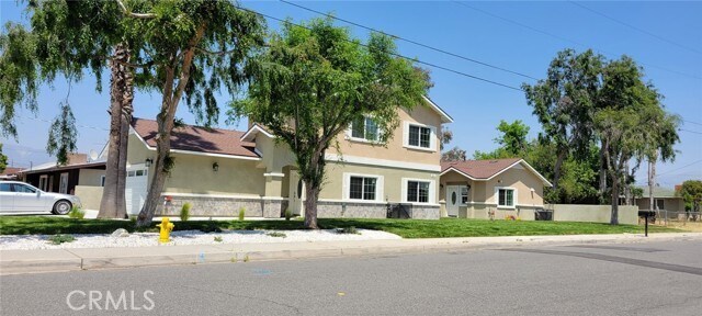 Building Photo - 25430 Park Ave