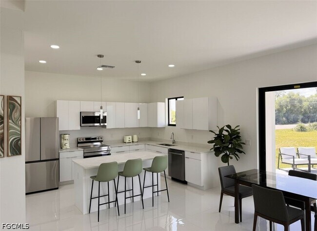 Foto del edificio - 4002 NW 38th St