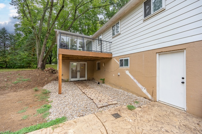 Building Photo - 9149 Wintergreen Dr