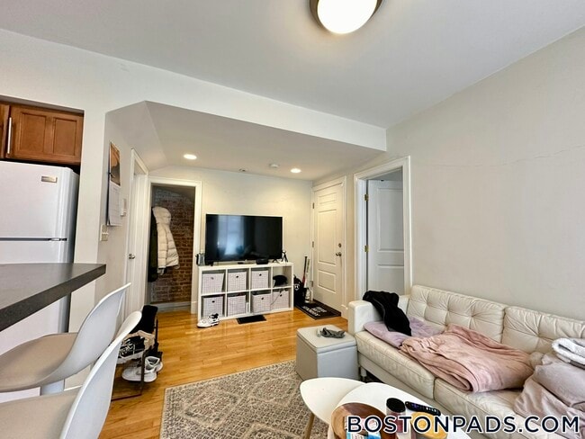 Foto del edificio - 836 Huntington Ave