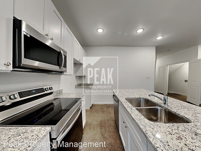 Building Photo - 3 br, 2.5 bath House - 104 Briarwood Ln.