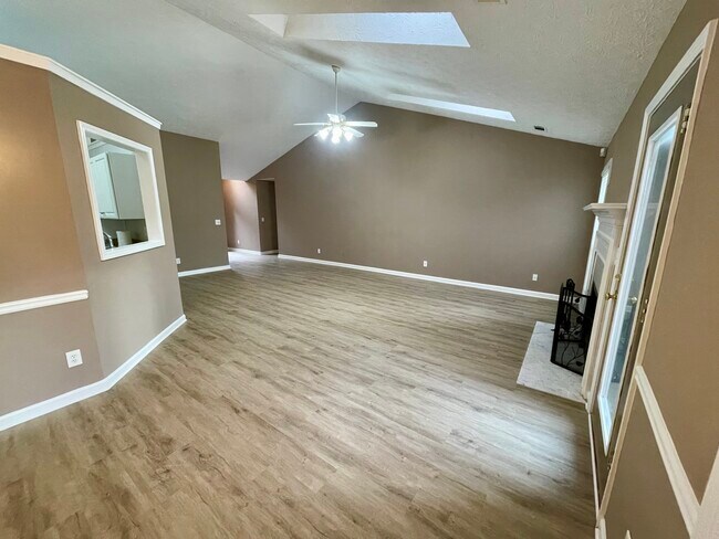 Building Photo - 6126 Mount Salem Cir