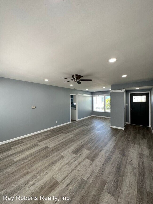 Foto del edificio - 4 br, 3 bath House - 526 Hanford Ave