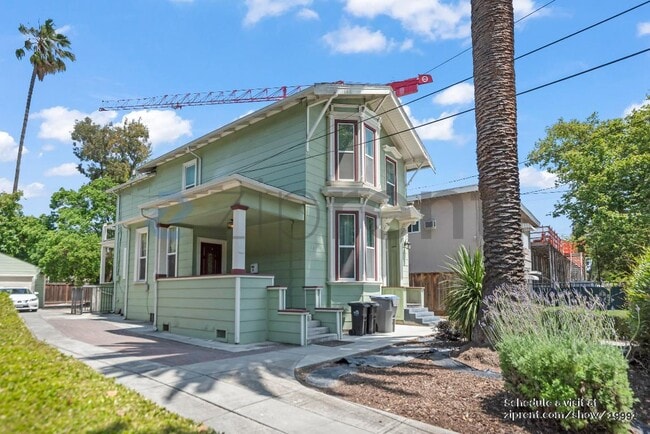 Building Photo - 142 N 15th St