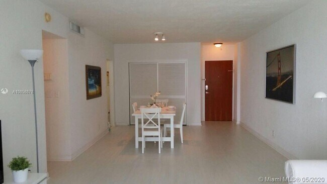 Foto del edificio - 3801 S Ocean Dr  9Z Hollywood Fl 33019