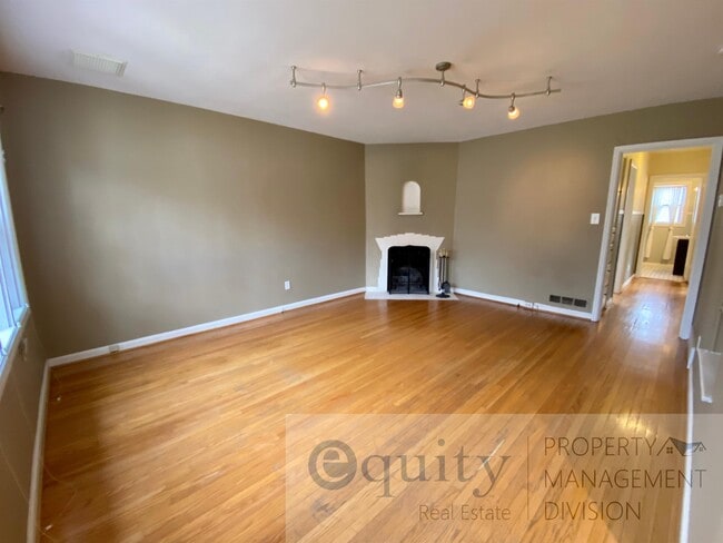 Building Photo - 1516-1518 S 1600 E