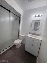 Building Photo - 5101 Manor Ct