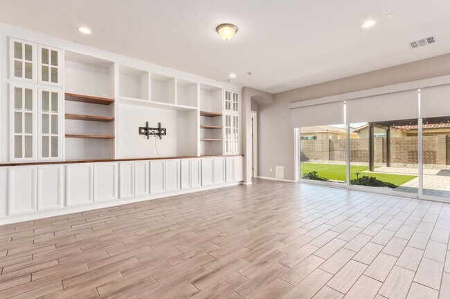 Foto del edificio - New Rental Listing in Madison Vistas