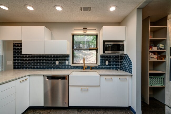 Building Photo - 2138 Crippled Oak Trail