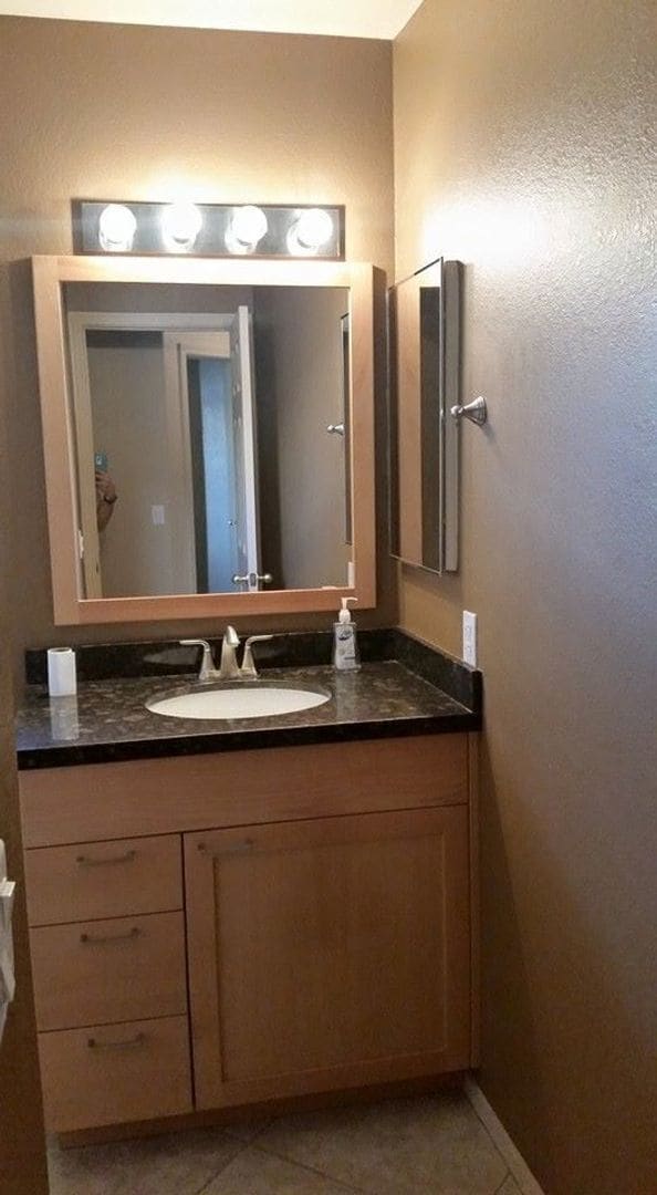 Building Photo - 3-bedroom at Val Vista & Guadalupe in Gilbert