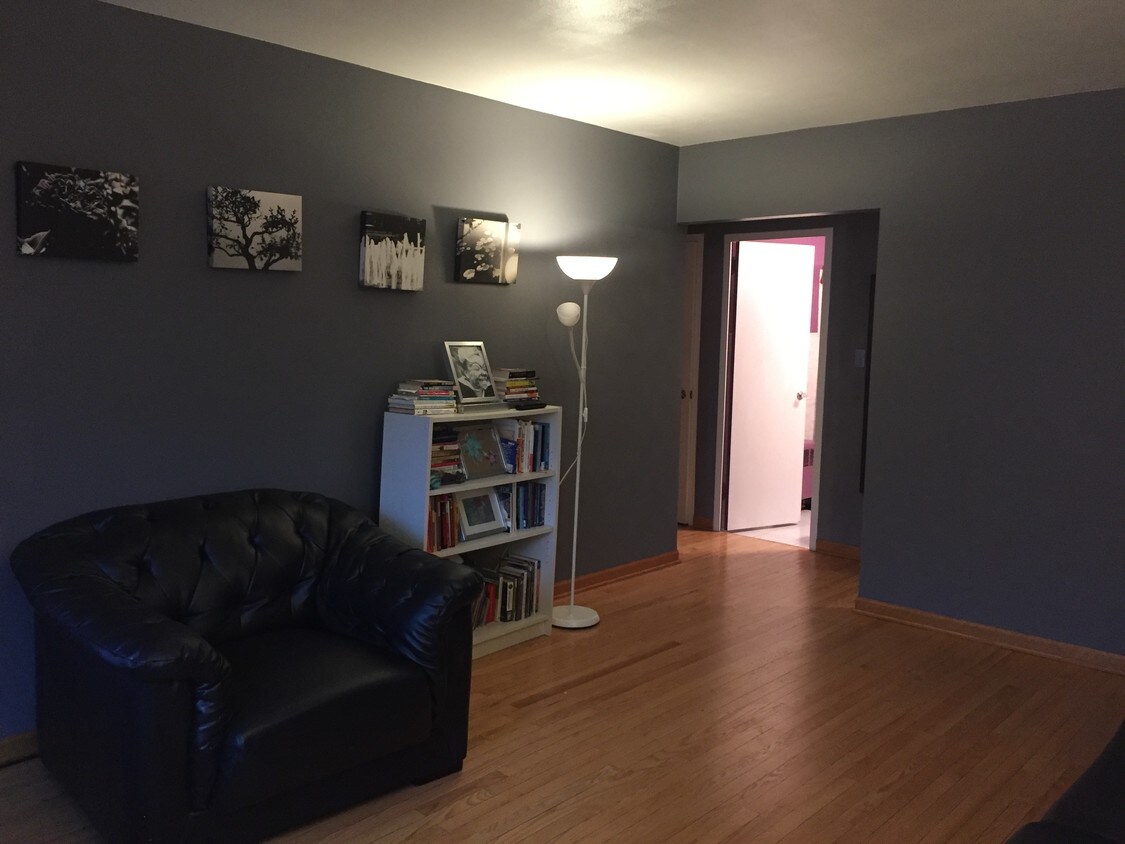 1112 N Harlem Ave Unit 1, River Forest, IL 60305 Condo for Rent in