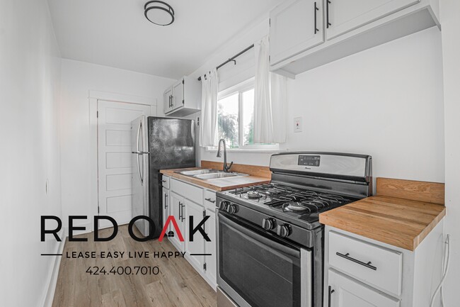 Building Photo - 1861.5 Cordova St