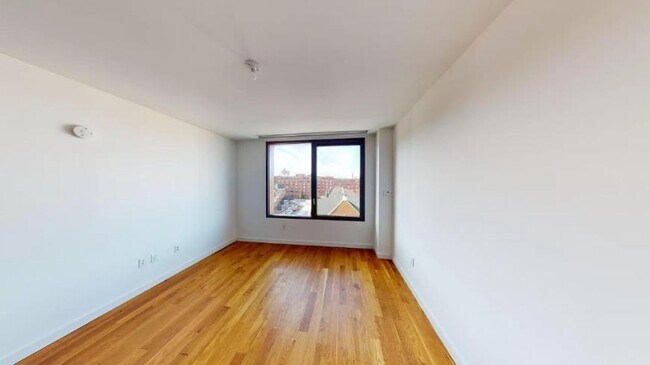 Foto del edificio - 3 bedroom in Brooklyn NY 11221