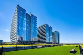 Building Photo - 131-03 40th Rd