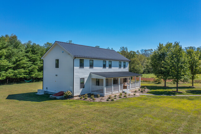 Building Photo - 3 White Birch Rd