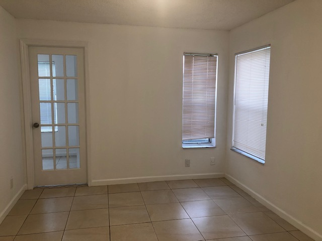 second bedroom - 3380 Pinewalk Dr N