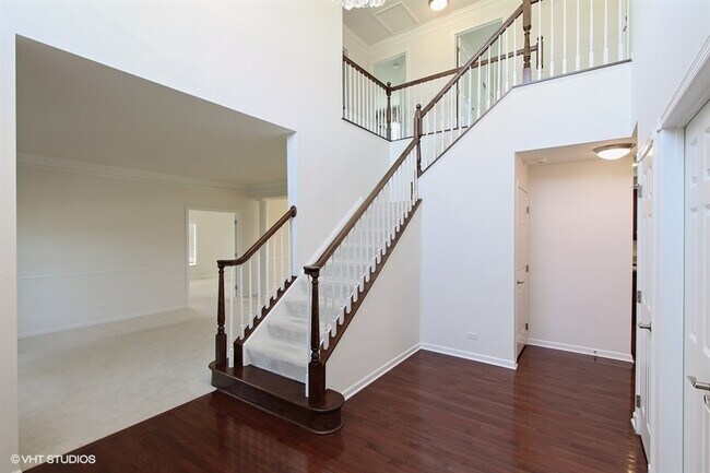 Foto del edificio - 16 Olympic Dr