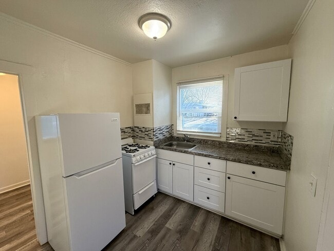 Building Photo - 919 Sycamore St