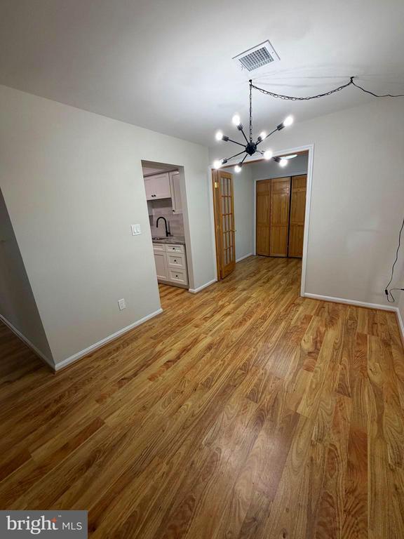Foto principal - 209 Crescent Dr