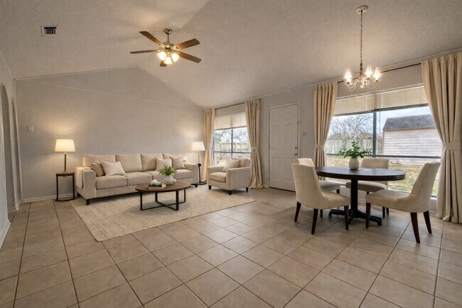 Foto del edificio - 1714 Linwood Dr