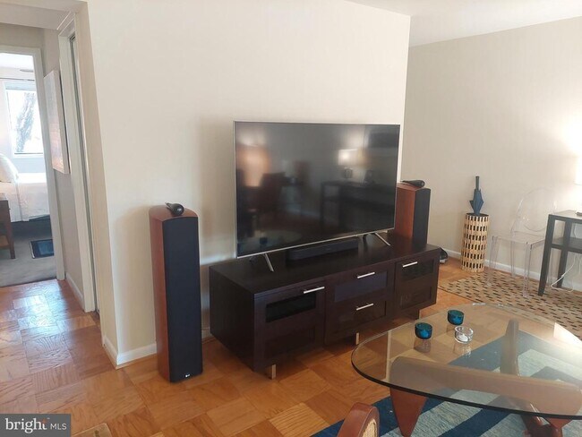 Building Photo - 10208 ROCKVILLE Pike