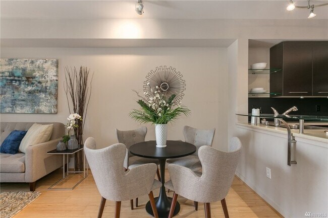 Foto del edificio - 1410 East Pine Street, Unit W119