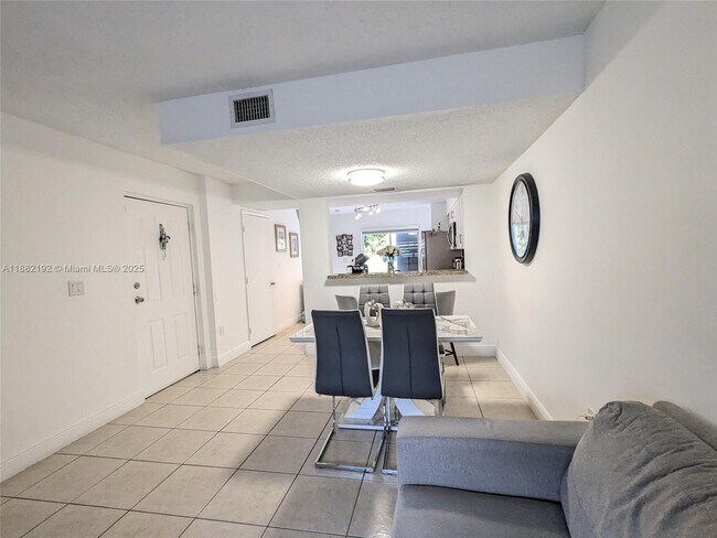 Foto del edificio - 8249 SW 149th Ct